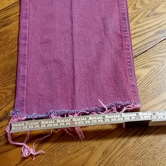 WRANGLER Womens Jeans 32 X 32 PINK MAGENTA Denim Used Pants Ripped Distressed - Picture 4 of 11